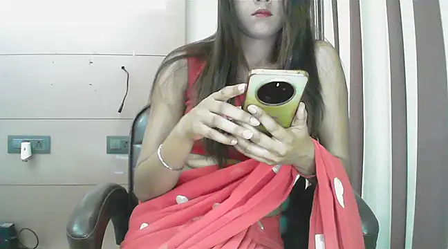 collage hoty online show from March 2, 2025, 4:32 pm