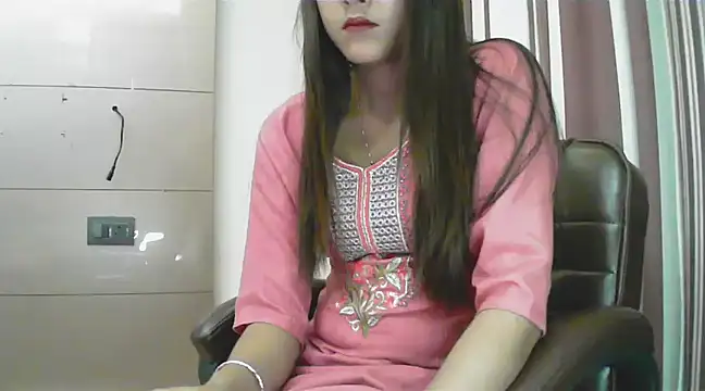 collage hoty online show from March 5, 2025, 11:38 pm