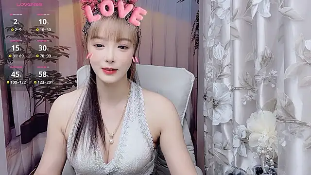 NINIbaby-99 online show from May 29, 2026, 4:05 pm