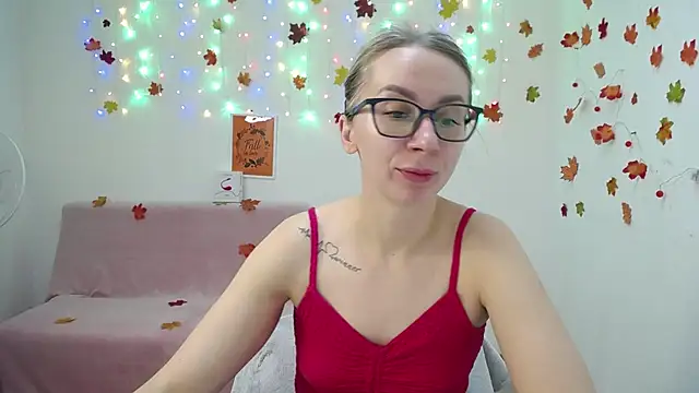 Snapshot of VasilisaSii chatting on November 19, 2025, 6:24 am VasilisaSii online show from November 19, 2025, 6:24 am