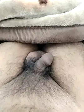 Snapshot of luckylads0037 chatting on December 17, 2025, 7:25 am luckylads0037 online show from December 17, 2025, 7:25 am