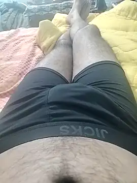 Snapshot of luckylads0037 chatting on February 28, 2026, 5:47 pm luckylads0037 online show from February 28, 2026, 5:47 pm