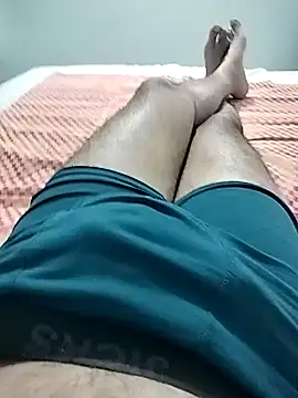 Snapshot of luckylads0037 chatting on March 21, 2026, 5:05 pm luckylads0037 online show from March 21, 2026, 5:05 pm