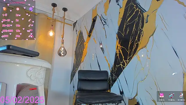 Keila Mendoza online show from February 5, 2025, 8:04 pm