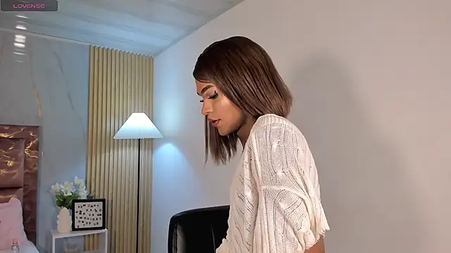 Snapshot of Keila_Mendoza chatting on February 3, 2026, 2:33 pm Keila Mendoza online show from February 3, 2026, 2:33 pm