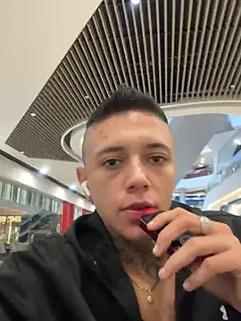 Snapshot of _PhillipBrown chatting on March 12, 2025, 12:36 pm PhillipBrown online show from March 12, 2025, 12:36 pm