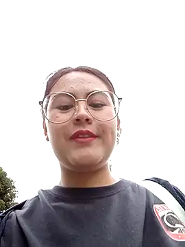Snapshot of lara_moon25 chatting on January 25, 2025, 8:31 pm lara moon25 online show from January 25, 2025, 8:31 pm