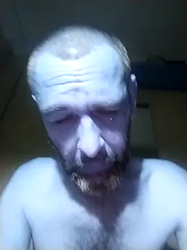 Snapshot of Andrzej-M chatting on September 20, 2025, 9:38 pm Andrzej-M online show from September 20, 2025, 9:38 pm