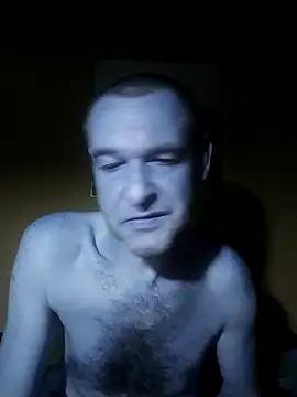 Snapshot of Andrzej-M chatting on September 23, 2025, 12:35 am Andrzej-M online show from September 23, 2025, 12:35 am