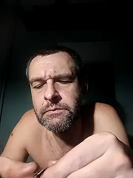 Snapshot of Andrzej-M chatting on December 3, 2025, 4:38 pm Andrzej-M online show from December 3, 2025, 4:38 pm