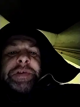 Snapshot of Andrzej-M chatting on March 6, 2026, 11:34 pm Andrzej-M online show from March 6, 2026, 11:34 pm