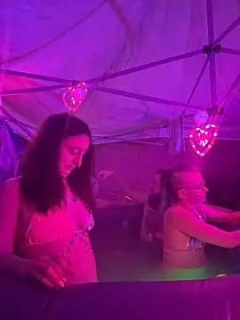 NovaLove2002 online show from February 9, 2026, 4:38 am