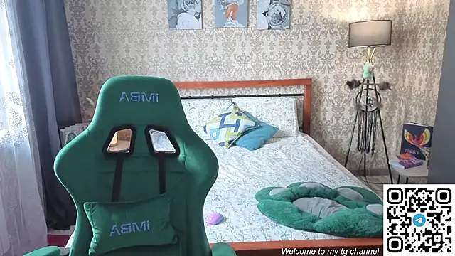 Lill Mary online show from April 17, 2026, 2:58 am