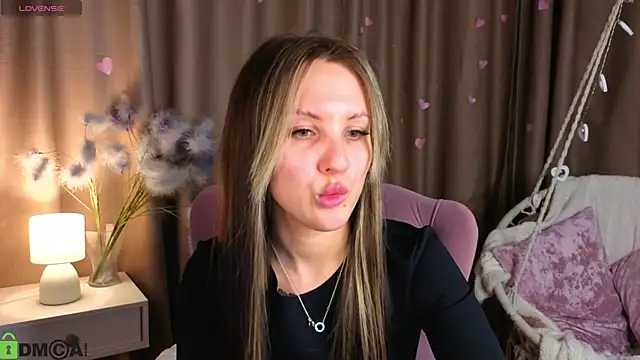 Snapshot of Wendy_mm chatting on February 21, 2026, 8:37 am Wendy mm online show from February 21, 2026, 8:37 am