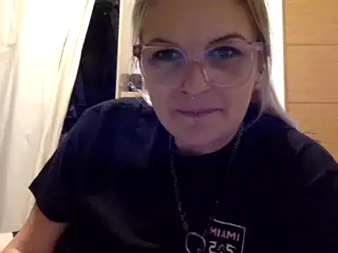 vanillesoumise online show from September 14, 2025, 7:13 pm