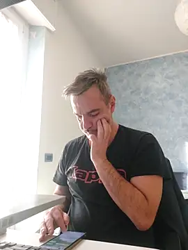 Snapshot of Marcolino183 chatting on February 20, 2026, 8:16 am Marcolino183 online show from February 20, 2026, 8:16 am