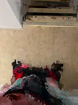 lescoquin2215 online show from September 12, 2025, 9:42 am