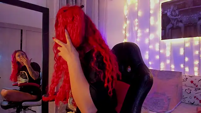 Snapshot of Sophiee_Hill chatting on January 31, 2025, 8:54 am Sophiee Hill online show from January 31, 2025, 8:54 am