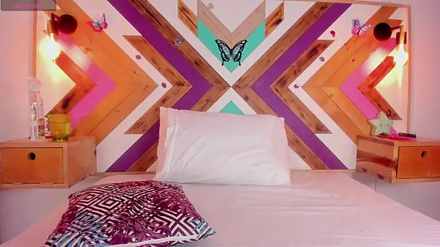 Katia Wilson online show from October 24, 2025, 2:35 pm