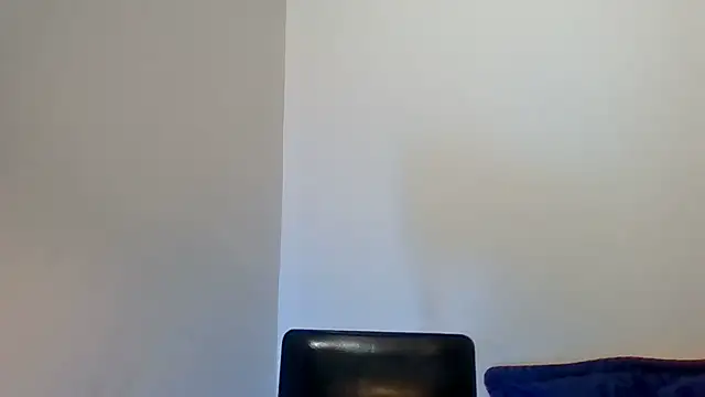 Snapshot of Behla_rouseh chatting on March 1, 2025, 11:04 pm Behla rouseh online show from March 1, 2025, 11:04 pm