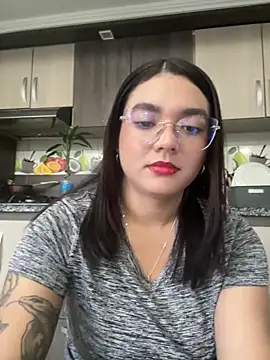 Snapshot of camianddanna chatting on December 17, 2025, 9:54 pm camianddanna online show from December 17, 2025, 9:54 pm