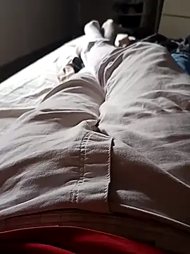 Snapshot of Holaluz2 chatting on December 4, 2025, 9:51 am Holaluz2 online show from December 4, 2025, 9:51 am