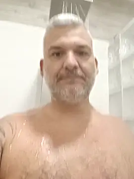 Snapshot of Holaluz2 chatting on December 5, 2025, 7:10 pm Holaluz2 online show from December 5, 2025, 7:10 pm