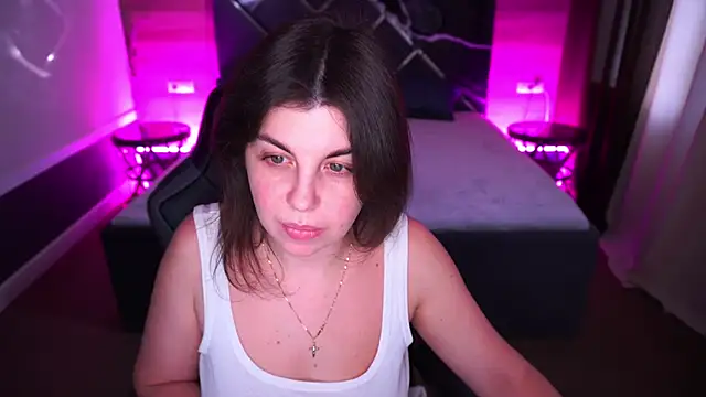 Snapshot of MirandaWong chatting on November 13, 2025, 6:45 am MirandaWong online show from November 13, 2025, 6:45 am