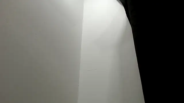 Snapshot of Kitten_Hot_ chatting on December 5, 2025, 11:08 am Kitten Hot online show from December 5, 2025, 11:08 am