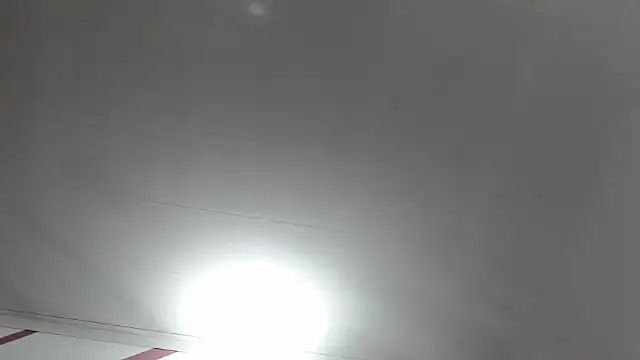 Snapshot of Kitten_Hot_ chatting on January 14, 2026, 8:09 am Kitten Hot online show from January 14, 2026, 8:09 am