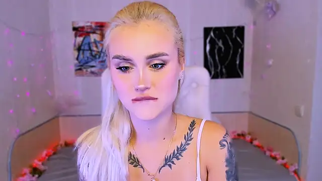  Ravenaa online show from November 1, 2025, 3:14 pm