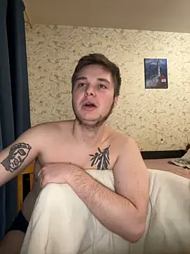 Snapshot of Family-Mm1 chatting on December 1, 2024, 5:13 pm Family-Mm1 online show from December 1, 2024, 5:13 pm