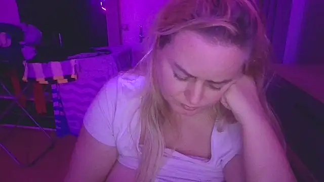 Meliss Official9 online show from March 17, 2025, 8:51 pm