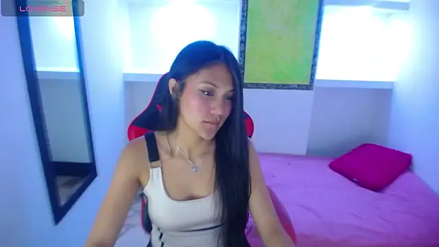 Catalehia Milk online show from March 5, 2025, 8:10 pm