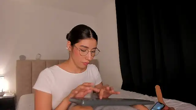 Snapshot of danna_davis18 chatting on February 7, 2025, 10:52 pm danna davis18 online show from February 7, 2025, 10:52 pm