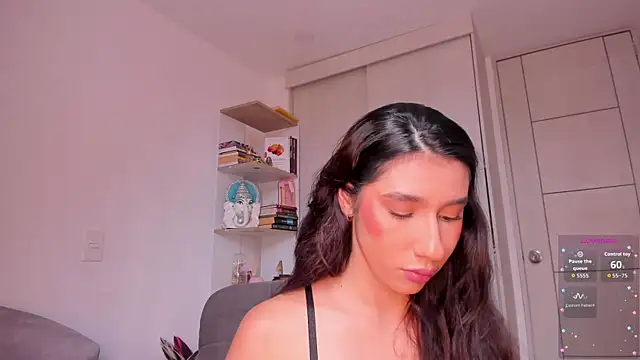Snapshot of danna_davis18 chatting on May 30, 2026, 5:32 pm danna davis18 online show from May 30, 2026, 5:32 pm