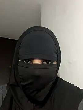 Snapshot of MARYADSUARD chatting on January 7, 2026, 5:43 am MARYADSUARD online show from January 7, 2026, 5:43 am