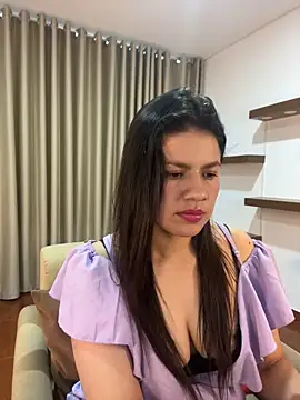 Snapshot of Alice_Biel chatting on February 6, 2025, 10:10 pm Alice Biel online show from February 6, 2025, 10:10 pm