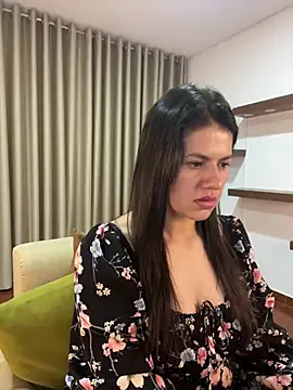 Snapshot of Alice_Biel chatting on February 22, 2025, 4:29 am Alice Biel online show from February 22, 2025, 4:29 am