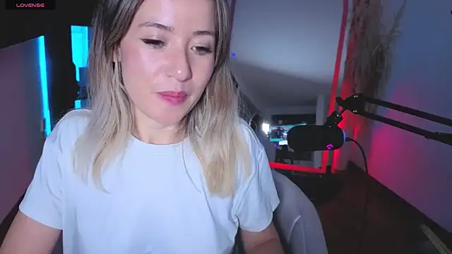 sexfire lalita online show from December 4, 2025, 11:24 pm