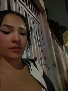 Snapshot of gll3nd4 chatting on December 11, 2024, 2:19 am gll3nd4 online show from December 11, 2024, 2:19 am