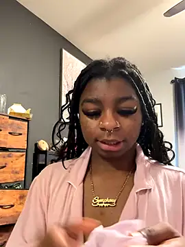 Snapshot of Harmonyxlover chatting on December 17, 2025, 4:35 pm Harmonyxlover online show from December 17, 2025, 4:35 pm