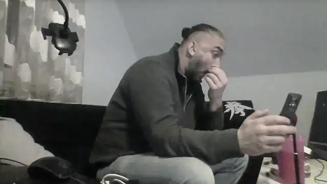 Snapshot of NewyorkDimi chatting on December 22, 2025, 1:13 am NewyorkDimi online show from December 22, 2025, 1:13 am