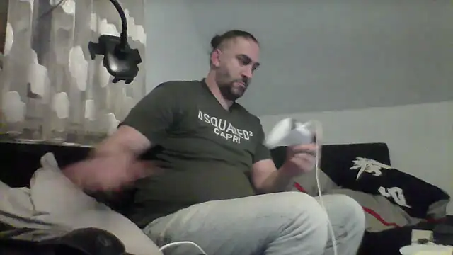 Snapshot of NewyorkDimi chatting on January 10, 2026, 6:37 am NewyorkDimi online show from January 10, 2026, 6:37 am