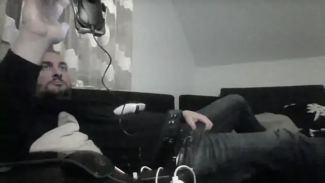 Snapshot of NewyorkDimi chatting on February 17, 2026, 12:29 am NewyorkDimi online show from February 17, 2026, 12:29 am