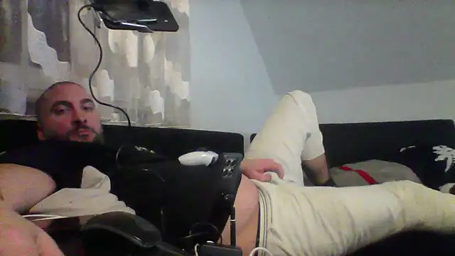 Snapshot of NewyorkDimi chatting on February 19, 2026, 5:58 am NewyorkDimi online show from February 19, 2026, 5:58 am