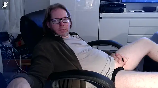 VSteph online show from November 6, 2025, 10:32 pm