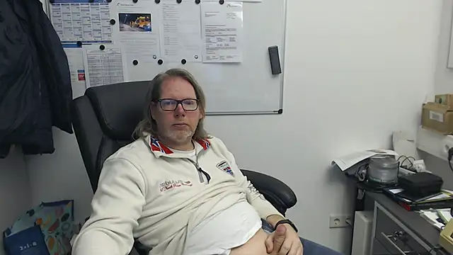 Snapshot of VSteph chatting on February 6, 2026, 5:05 pm VSteph online show from February 6, 2026, 5:05 pm