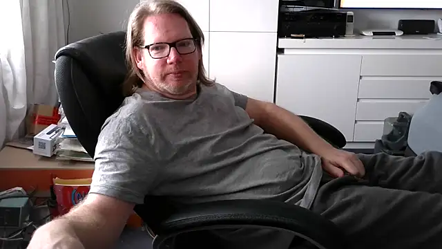 Snapshot of VSteph chatting on February 15, 2026, 12:47 pm VSteph online show from February 15, 2026, 12:47 pm