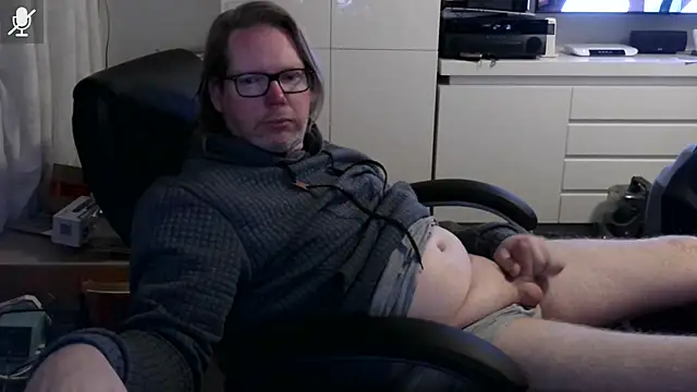 Snapshot of VSteph chatting on February 16, 2026, 10:39 pm VSteph online show from February 16, 2026, 10:39 pm